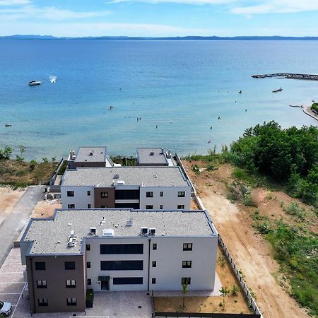 Deluxe Apartments Privlaka On The Sand Ngoại thất bức ảnh