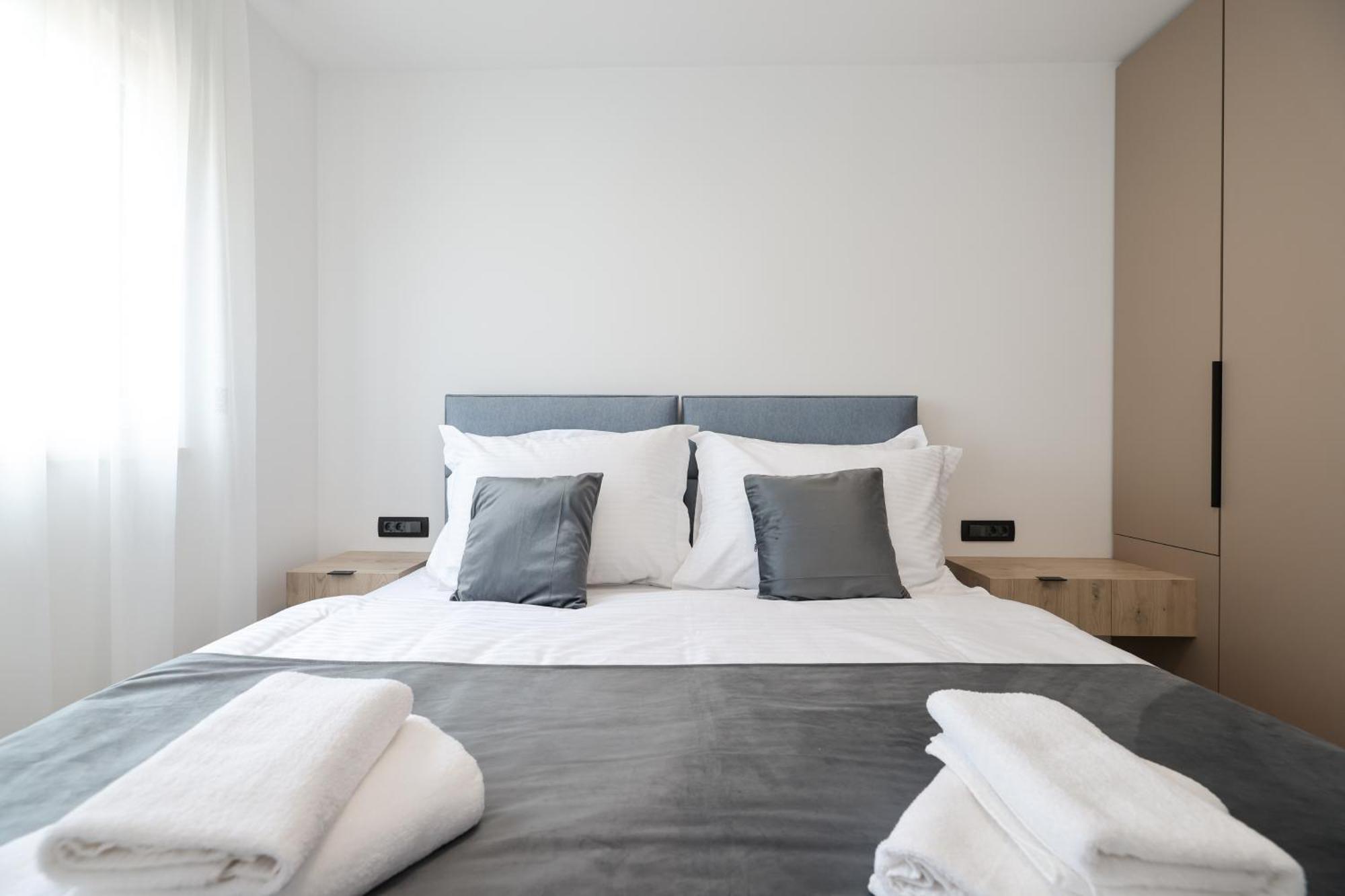 Deluxe Apartments Privlaka On The Sand Phòng bức ảnh