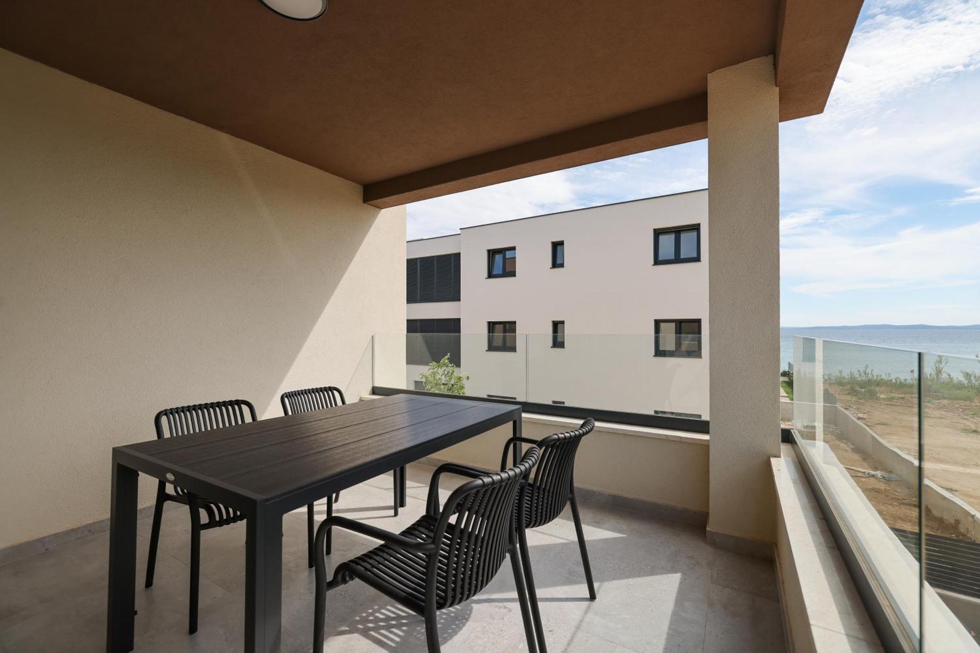 Deluxe Apartments Privlaka On The Sand Ngoại thất bức ảnh