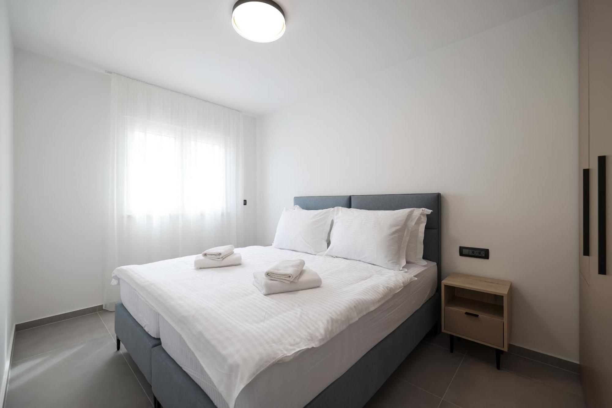 Deluxe Apartments Privlaka On The Sand Ngoại thất bức ảnh