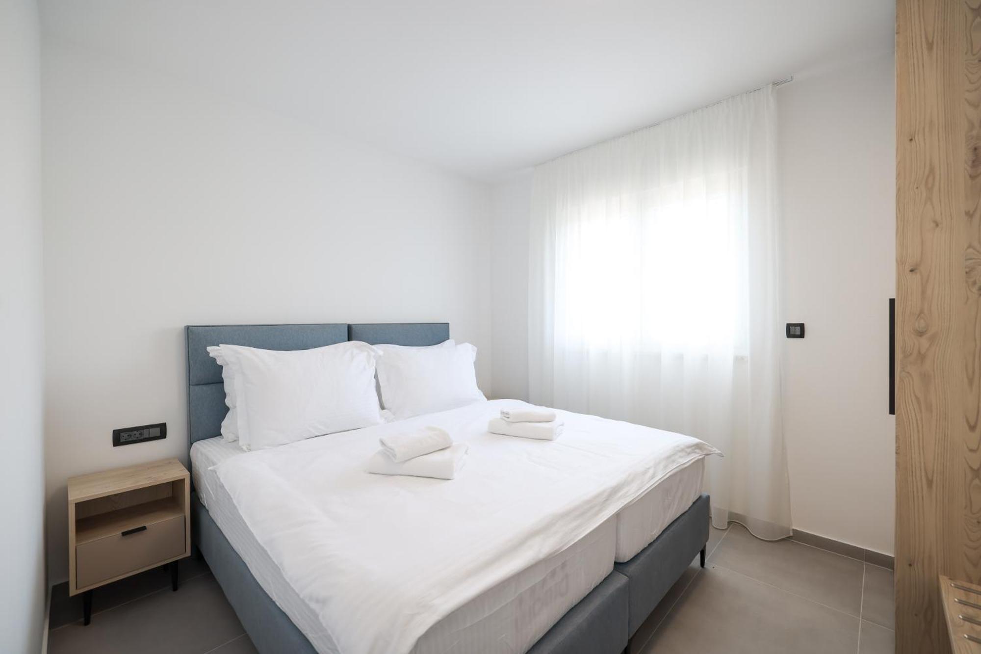 Deluxe Apartments Privlaka On The Sand Phòng bức ảnh