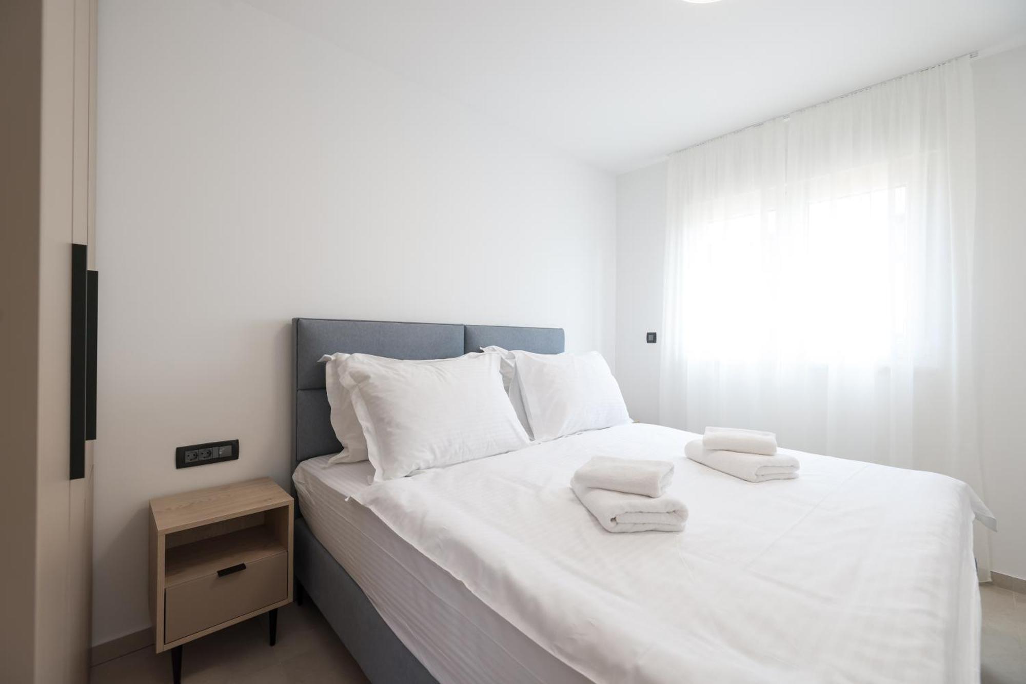 Deluxe Apartments Privlaka On The Sand Ngoại thất bức ảnh