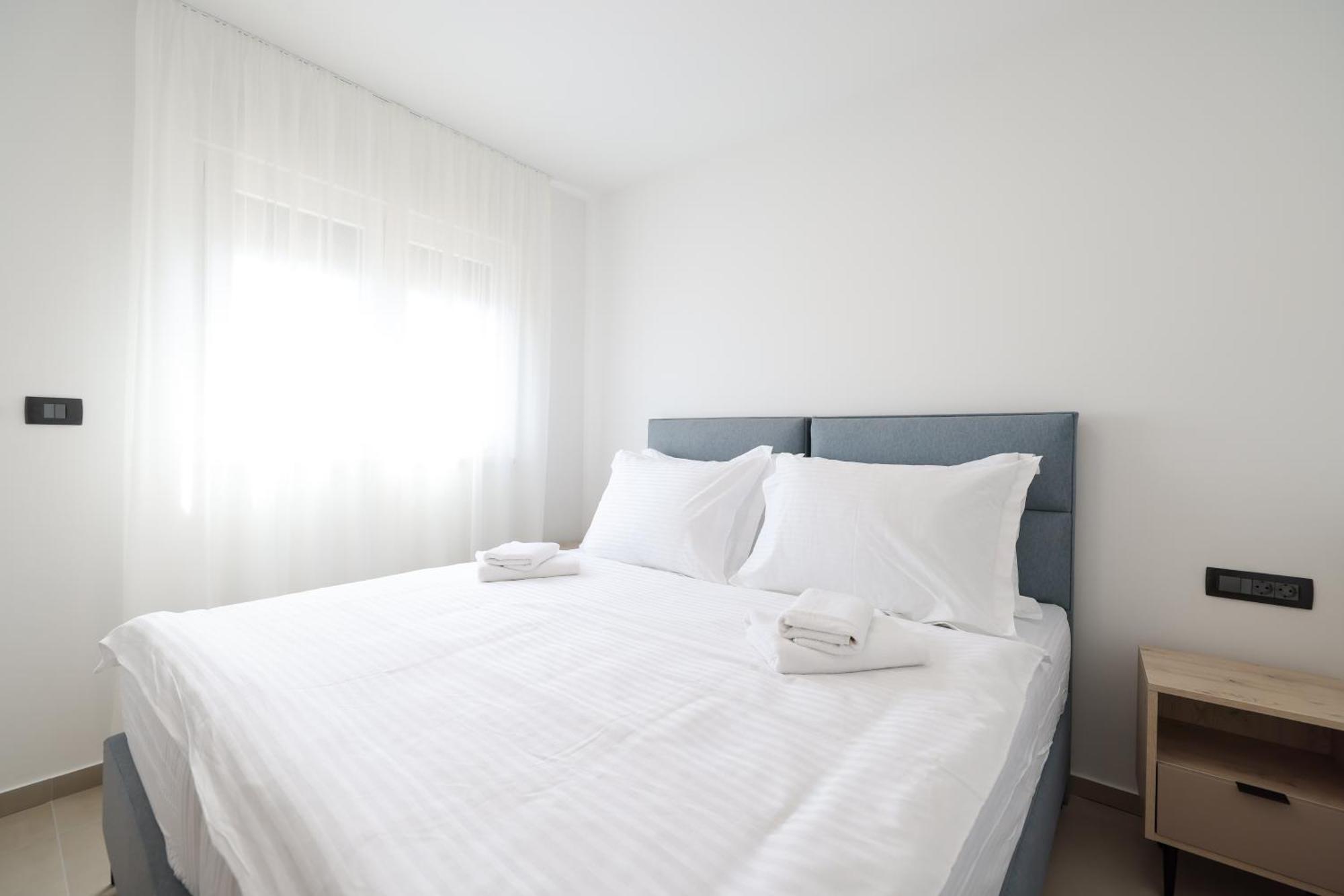 Deluxe Apartments Privlaka On The Sand Phòng bức ảnh