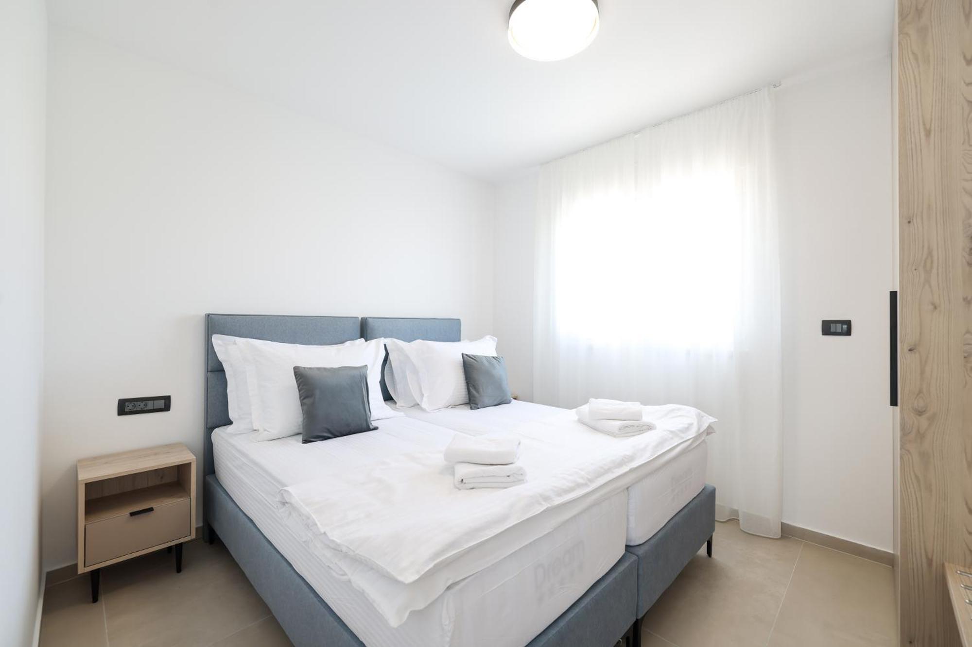 Deluxe Apartments Privlaka On The Sand Phòng bức ảnh