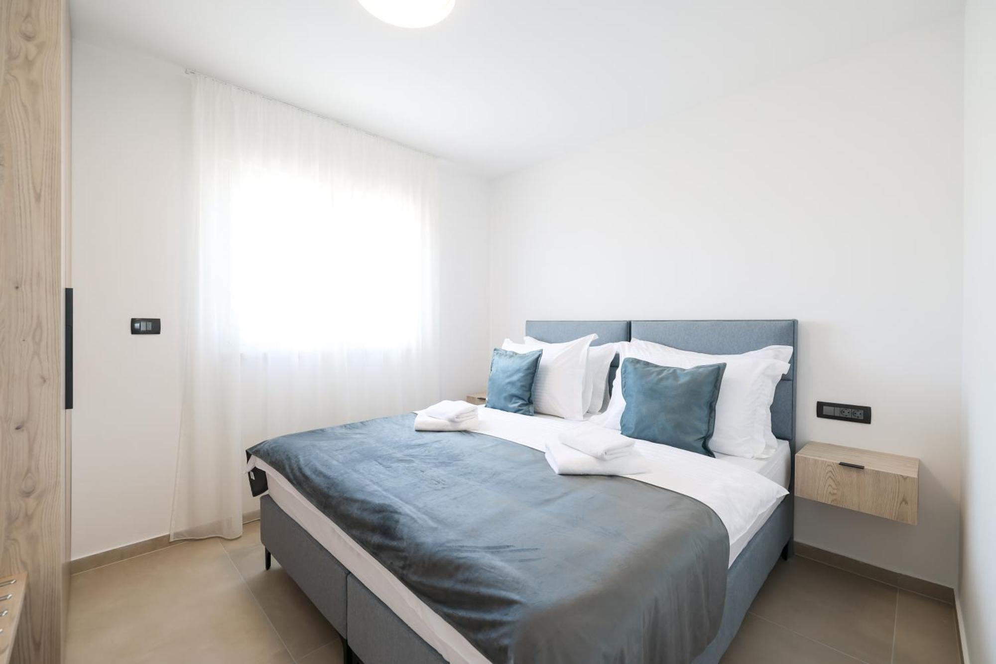 Deluxe Apartments Privlaka On The Sand Phòng bức ảnh