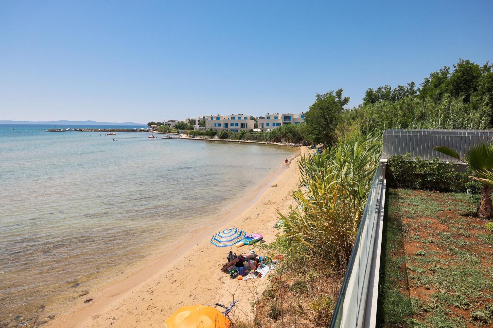 Deluxe Apartments Privlaka On The Sand Ngoại thất bức ảnh